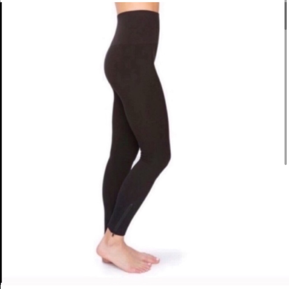 Spanx Seamless Side Zip Legging
